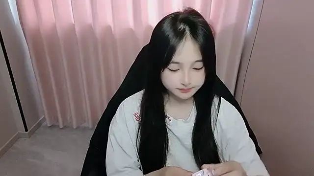 Snapshot of xxz98 chatting on April 12, 9:03 am xxz98 online show from April 12, 9:03 am
