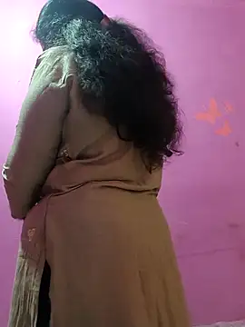 Snapshot of Aunty_Boy_143 chatting on September 24, 8:50 am Aunty Boy 143 online show from September 24, 8:50 am