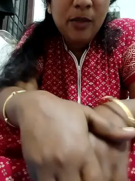 Snapshot of Aunty_Boy_143 chatting on November 1, 5:26 pm Aunty Boy 143 online show from November 1, 5:26 pm