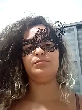 Snapshot of RaphinhaSanches chatting on December 17, 9:32 pm RaphinhaSanches online show from December 17, 9:32 pm