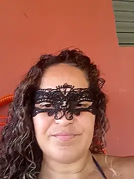 Snapshot of RaphinhaSanches chatting on February 5, 1:49 pm RaphinhaSanches online show from February 5, 1:49 pm