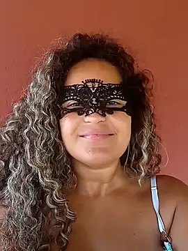 Snapshot of RaphinhaSanches chatting on March 19, 1:15 pm RaphinhaSanches online show from March 19, 1:15 pm