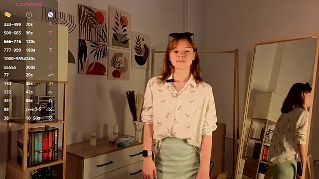 TiannaBorlace online show from September 19, 11:11 am