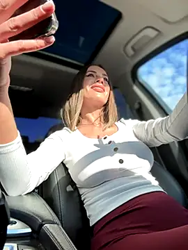  JessyRey  online show from October 28, 11:36 am