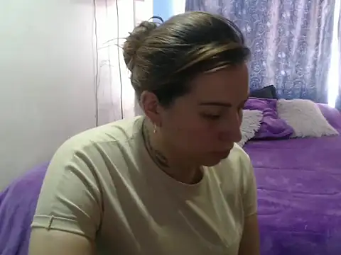 cloequeen15 online show from October 7, 4:48 pm