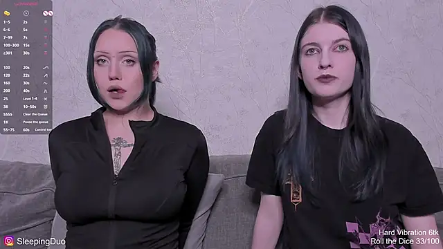 Threesomebabes online show from March 29, 8:20 pm