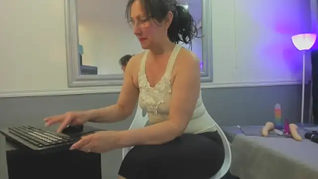 Snapshot of Oriana_Jhonson chatting on March 17, 11:24 am Oriana Jhonson online show from March 17, 11:24 am