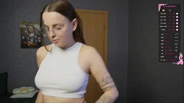 Violetwin online show from April 11, 5:28 pm