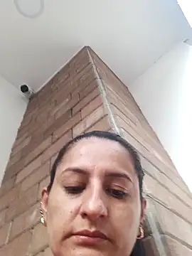 Snapshot of Titiss8921 chatting on September 15, 11:21 am Titiss8921 online show from September 15, 11:21 am