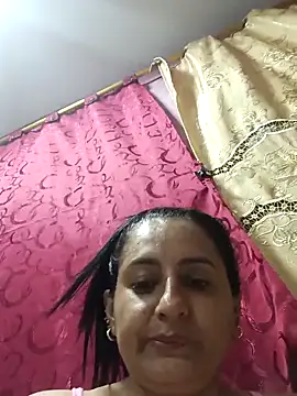 Snapshot of Titiss8921 chatting on October 25, 1:24 am Titiss8921 online show from October 25, 1:24 am