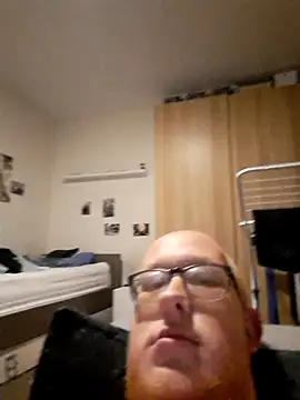 geilerd122 online show from October 31, 8:21 pm