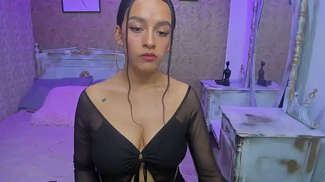 Salome Smitth 1 online show from January 14, 8:25 pm