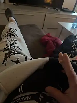 maialexte online show from December 21, 7:37 am