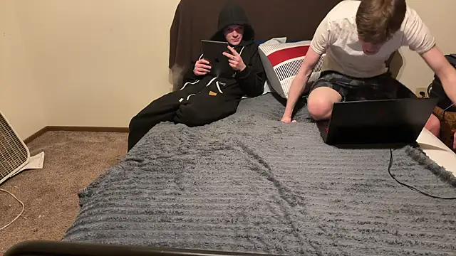 Snapshot of BigIncognitoXXX chatting on February 12, 5:46 am BigIncognitoXXX online show from February 12, 5:46 am