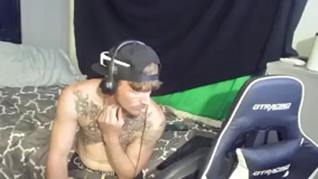 Snapshot of Robbin_Bnks chatting on November 10, 11:59 pm Robbin Bnks online show from November 10, 11:59 pm