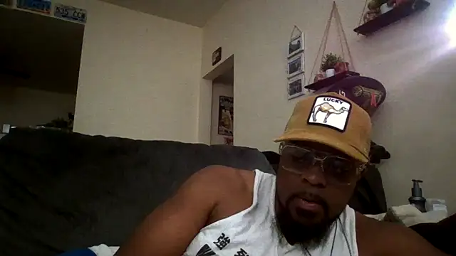 Snapshot of Str8ishVegasGuy chatting on October 17, 7:22 am Str8ishVegasGuy online show from October 17, 7:22 am