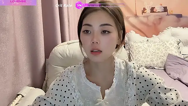 Snapshot of bao-bao- chatting on July 11, 5:15 pm bao-bao- online show from July 11, 5:15 pm