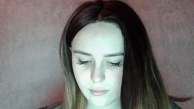 SweetLoraa online show from April 8, 7:25 pm