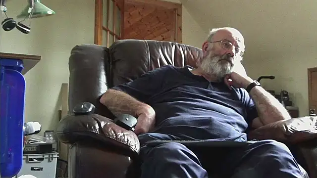 janzer13 online show from October 2, 1:29 pm