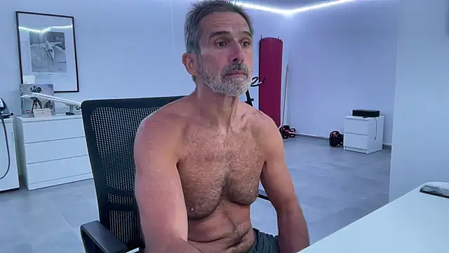 Snapshot of cumwithbrad chatting on September 14, 2:49 pm cumwithbrad online show from September 14, 2:49 pm