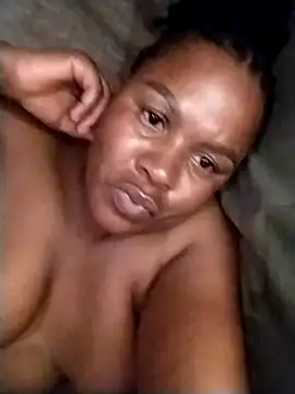 Snapshot of _bev chatting on February 23, 8:06 pm bev online show from February 23, 8:06 pm