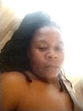 Snapshot of _bev chatting on March 1, 3:47 pm bev online show from March 1, 3:47 pm