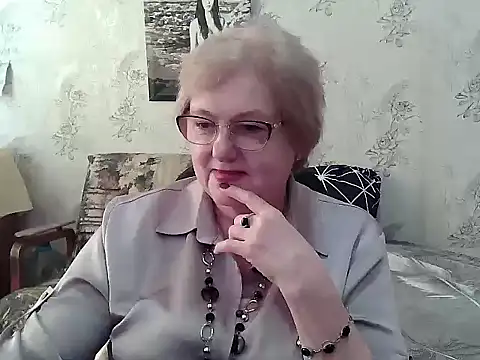 Renata62011 online show from May 4, 12:01 pm