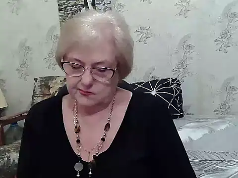 Renata62011 online show from May 11, 11:49 am