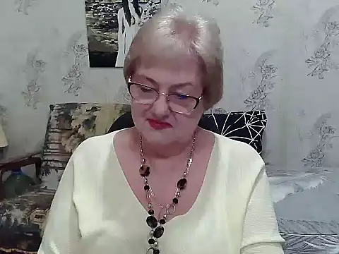 Renata62011 online show from May 17, 12:23 pm