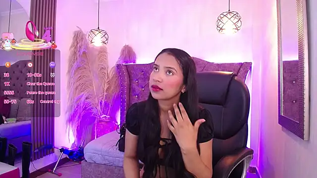 SophiaWalker 1 online show from December 16, 11:37 am