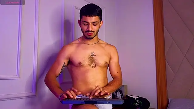 ArturoCardona  online show from January 16, 2:15 am