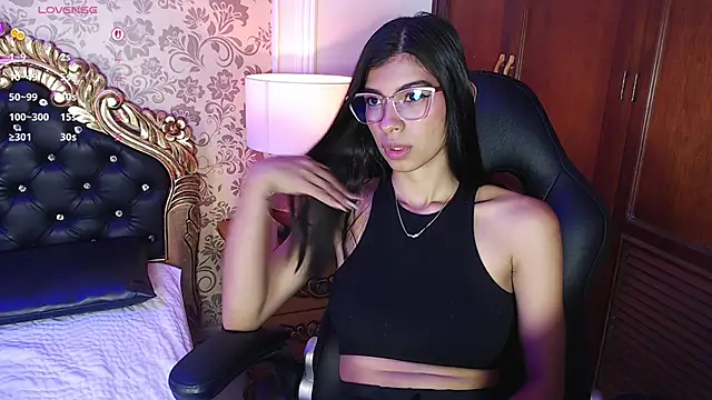 Lola Pierce online show from September 25, 11:58 am