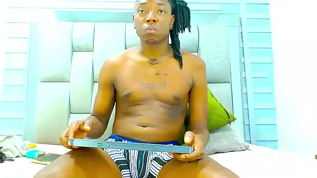 Snapshot of Black_Fire10 chatting on February 5, 7:29 pm Black Fire10 online show from February 5, 7:29 pm