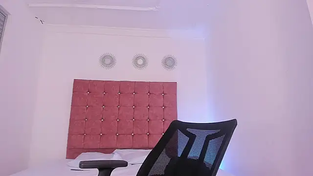 Snapshot of KingStark_ chatting on October 7, 11:40 am KingStark online show from October 7, 11:40 am