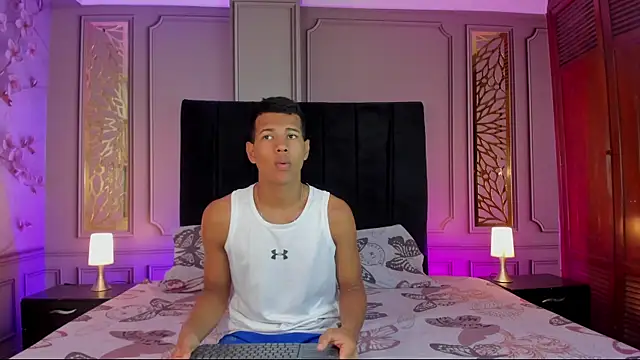 Snapshot of KingStark_ chatting on October 22, 11:21 am KingStark online show from October 22, 11:21 am