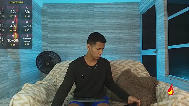 Snapshot of KingStark_ chatting on November 12, 11:10 am KingStark online show from November 12, 11:10 am