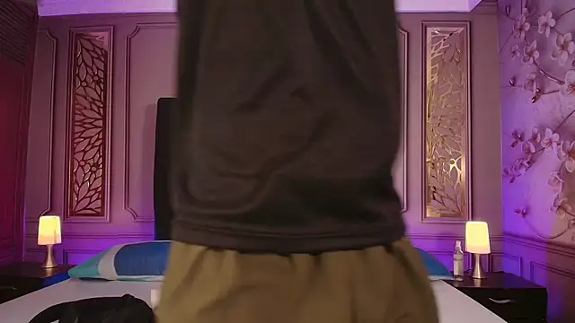 Snapshot of KingStark_ chatting on November 25, 10:48 am KingStark online show from November 25, 10:48 am