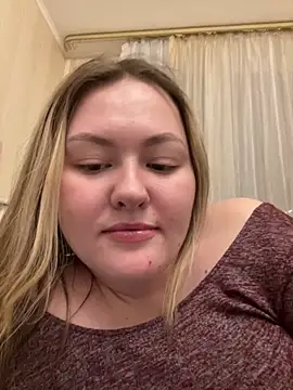 Snapshot of SunshineEmma chatting on February 7, 12:36 am SunshineEmma online show from February 7, 12:36 am