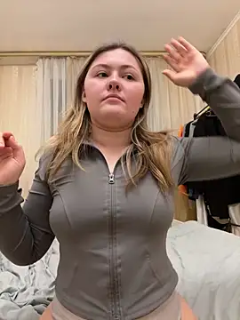 Snapshot of SunshineEmma chatting on February 14, 11:23 pm SunshineEmma online show from February 14, 11:23 pm