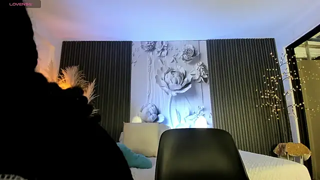 MichellePreston online show from February 19, 12:01 pm