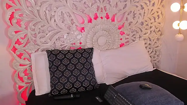 Odette bulgari online show from November 3, 11:22 am