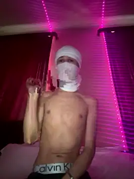 holydirt luxeno1 online show from January 14, 12:00 pm