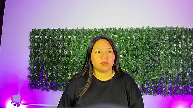 Snapshot of BellaRoux1 chatting on February 20, 12:05 pm BellaRoux1 online show from February 20, 12:05 pm