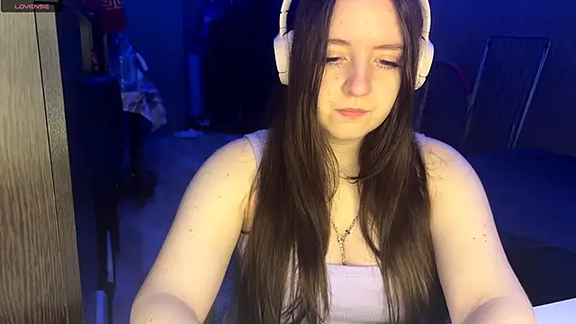 LauretteRagar online show from December 2, 6:14 pm