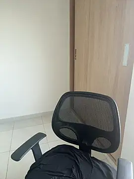 LauraCatalina online show from October 29, 12:07 pm