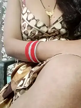 Snapshot of riya_reena chatting on December 18, 10:43 am riya reena online show from December 18, 10:43 am