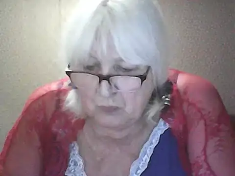 Alexia64231 online show from May 10, 2:44 pm