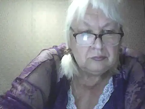 Alexia64231 online show from May 26, 12:50 am