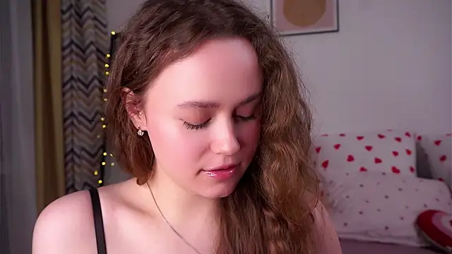 SusannaScholler online show from April 9, 10:15 pm