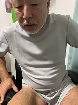 gholly2007 online show from September 14, 6:07 pm